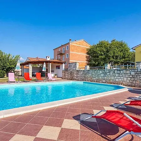 Marina 2 With Shared Pool Appartement Rovinjsko Selo