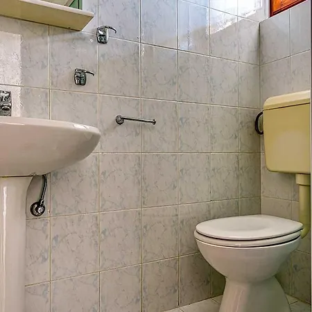 Apartamento Marina 2 With Shared Pool *