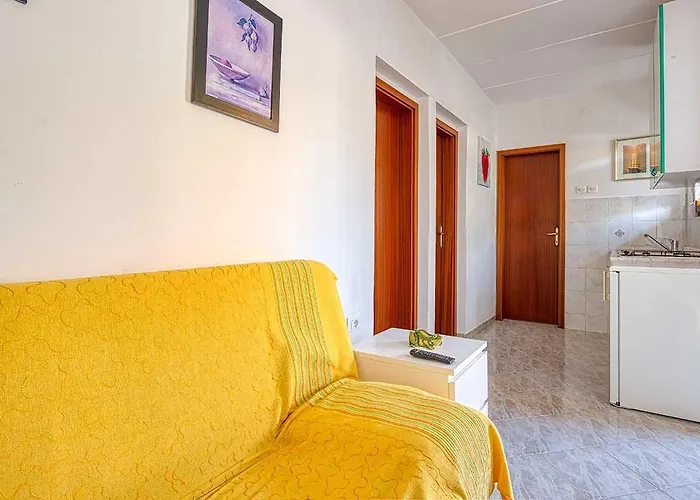 Marina 2 With Shared Pool Apartamento Rovinjsko Selo